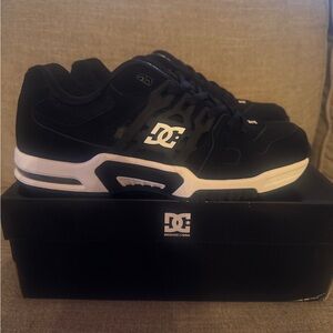 DC Black and White Low-Top Skate Sneakers, AT-2 model
